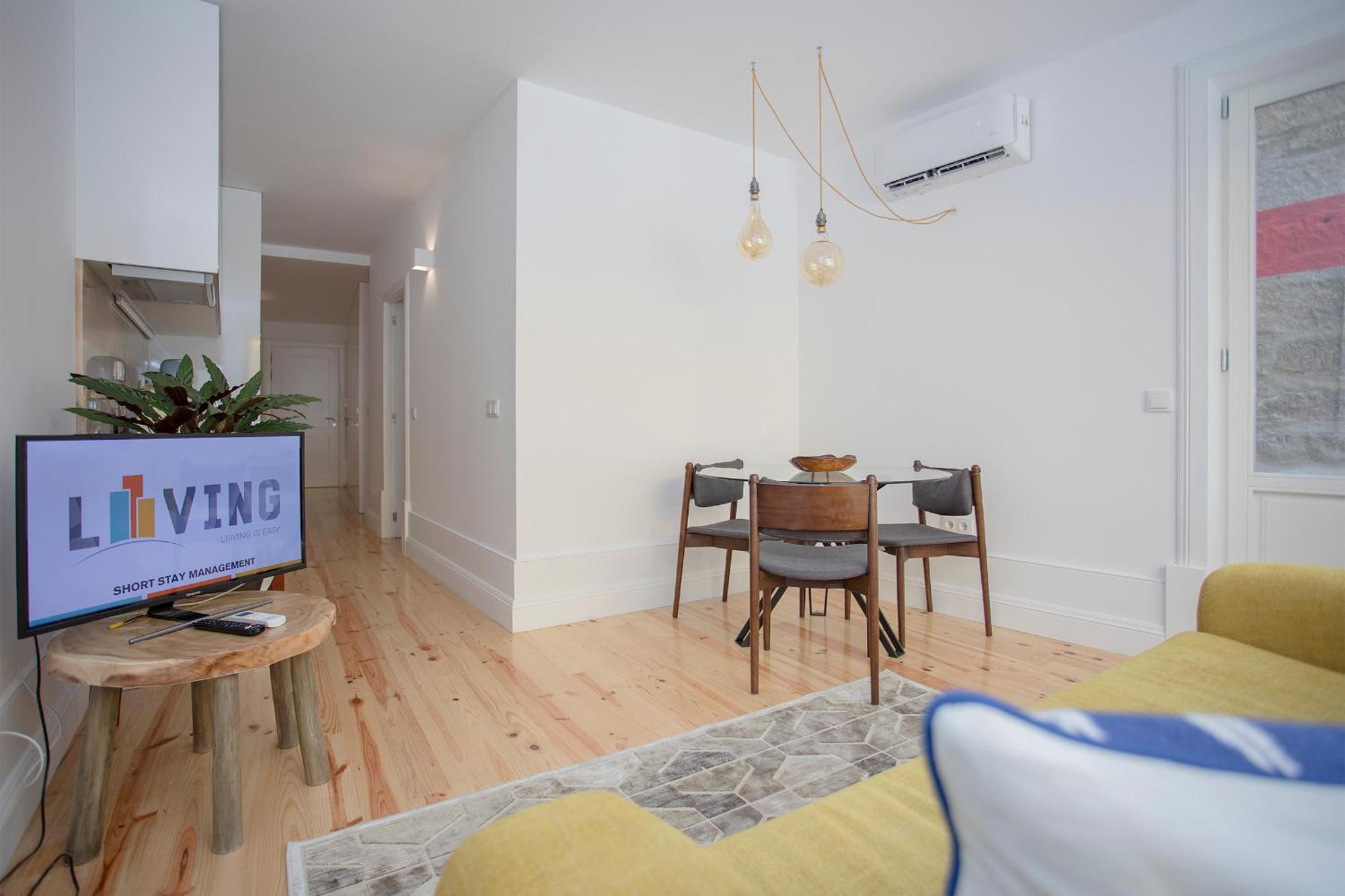 Liiiving In Porto - Clerigos Terrace Apartment Bagian luar foto
