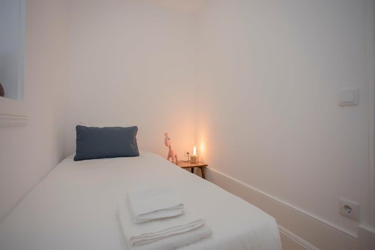 Liiiving In Porto - Clerigos Terrace Apartment Bagian luar foto